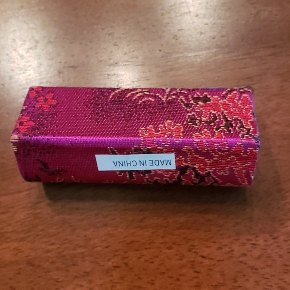 Mirrored lipstick case - Picture 3 of 3